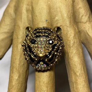 Beautiful Black Crystal and AB crystal Bling Stretch Tiger Ring size 7+